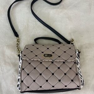Chic Quilted Handbag with Black Accents